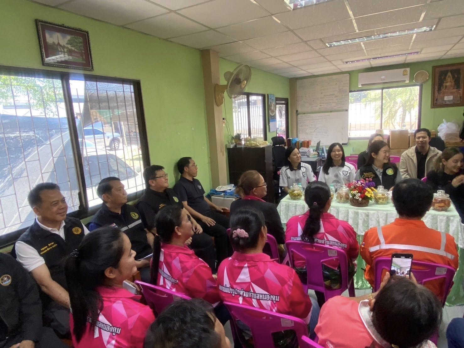 title - ส.ป.ก. ร่วมติดตามรัฐมนตรีช่วยว่าการกระทรวงเกษตรและสหกรณ์ (นางสาวปิยะรัฐชย์ ติยะไพรัช) ลงพื้นที่การตรวจราชการ ณ สหกรณ์แปรรูปกล้วยแปรรูป และตรวจเยี่ยมกลุ่มวิสาหกิจชุมชนข้าวชุมชนบ้านมนต์คีรี จังหวัดสุโขทัย